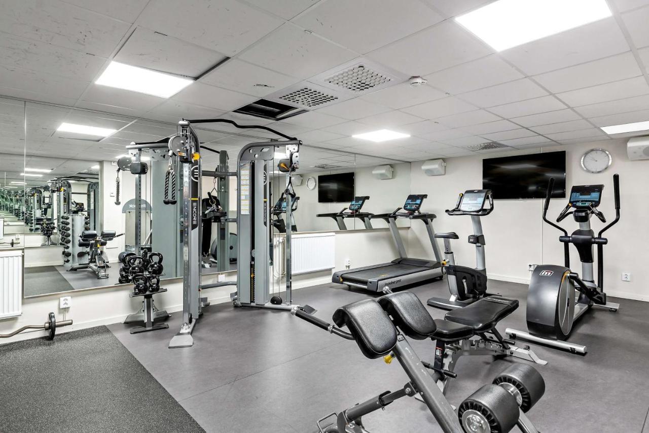 Western Park Airport Hotel 4*